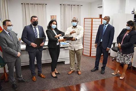 图片3.jpg 图片3.jpg