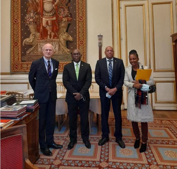 图片4.jpg 图片4.jpg