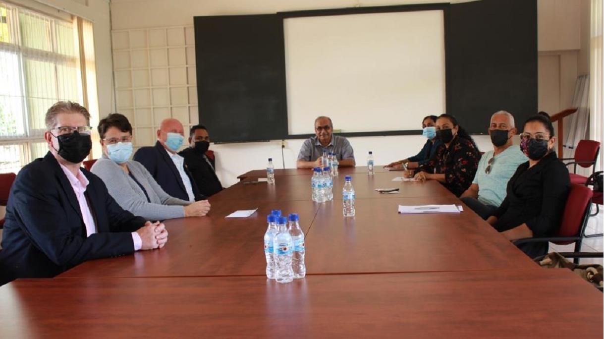 图片3.jpg 图片3.jpg