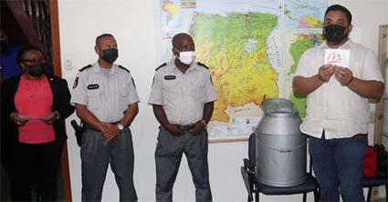 图片3.jpg 图片3.jpg