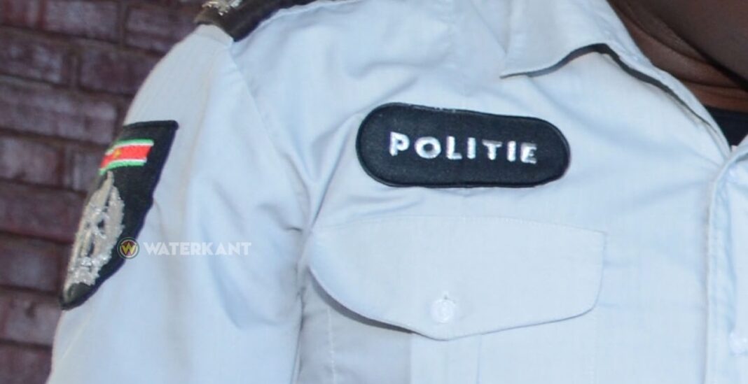 politieman-Suriname-1068x549.jpg
