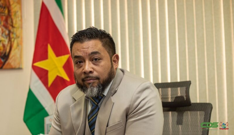 Biza-minister-Bronto-Somohardjo.jpg