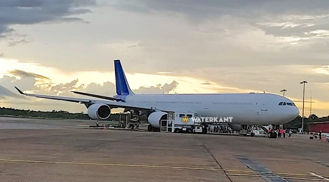 SLM-vlucht-Suriname-1068x591.jpg